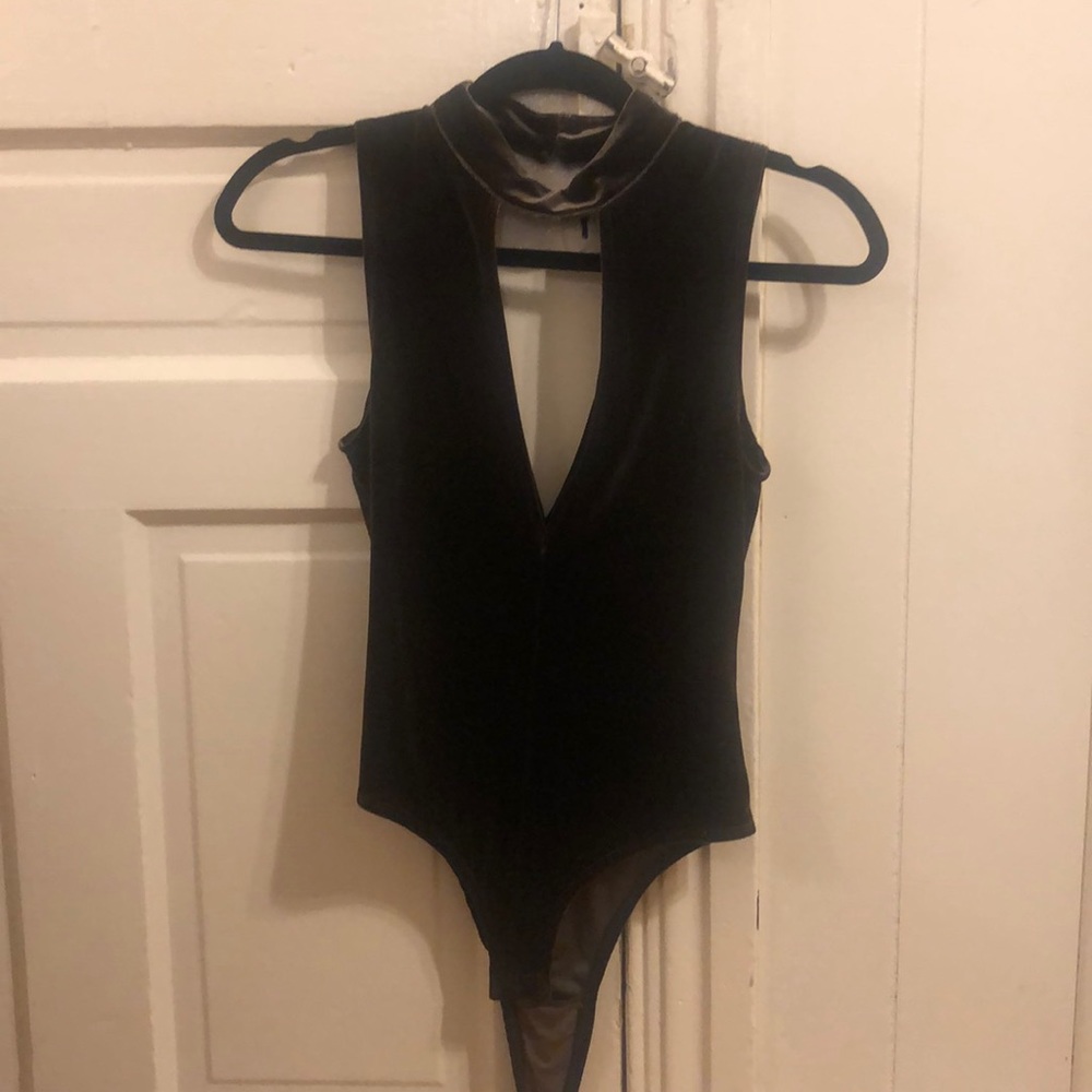 VELVET GREEN BODYSUIT